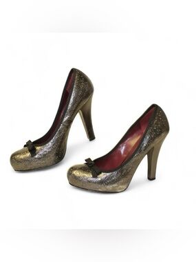 Marc Jacobs Metallic Gold Platform Pumps with Bow Accent